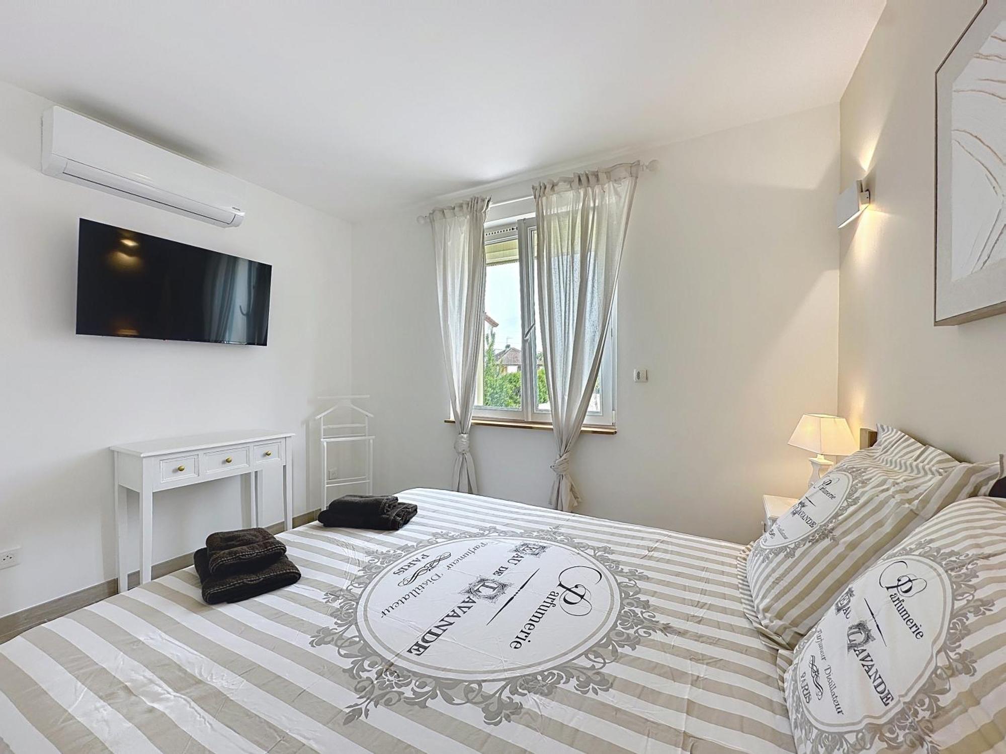 Charmante Maison 2 Chambres Avec Cour Et Jardin Sainte-Savine 외부 사진